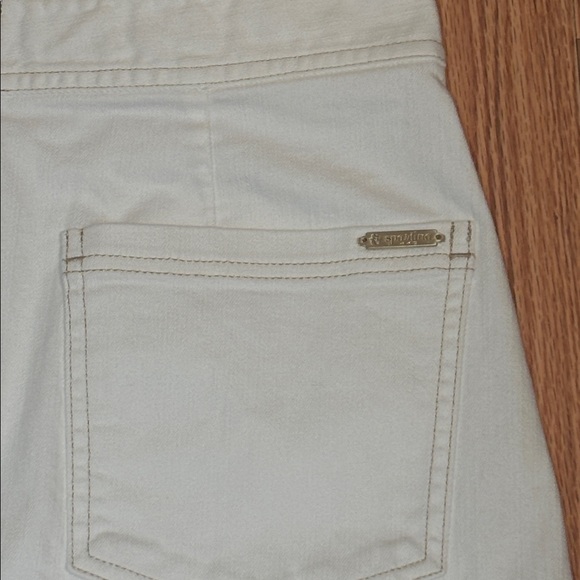 Spartina 449 Isla Denim Skirt in pearl white, Jean mini skirt, 8 - Picture 6 of 9